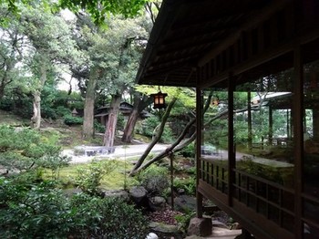 150707爲三郎記念館③、日本庭園（大桐の間の横から） (コピー).JPG