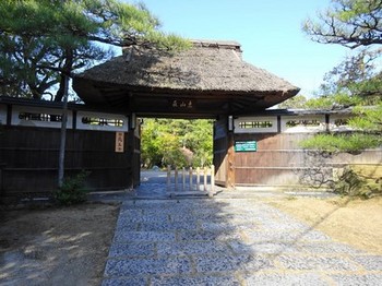 160115東山荘①、正門 (コピー).JPG