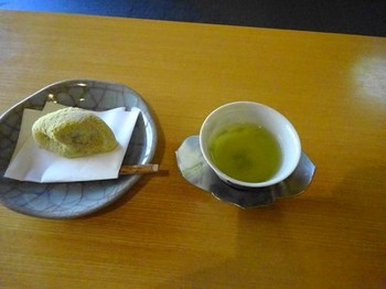 160216浜松市茶室「松韻亭」④、煎茶と和菓子「初音」 (コピー).JPG