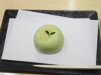160312花の茶屋③、木の芽便り（薯蕷製） (コピー).JPG