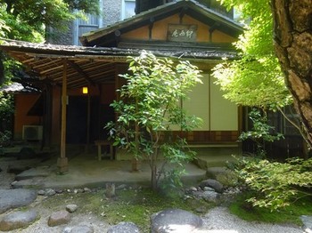 170512東山荘⑩、茶室「仰西庵」 (コピー).JPG