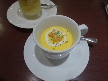 170727文化洋食店①、スープとサラダ (コピー).JPG