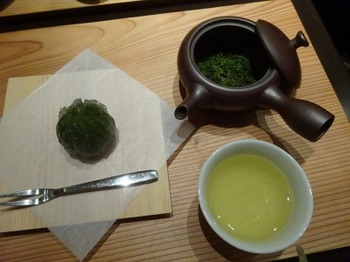 190820深緑茶房「お茶教室」19、伊勢玉緑茶と葛茶巾.JPG