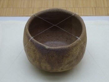 191115荒川豊蔵資料館18、黄瀬戸茶碗.JPG
