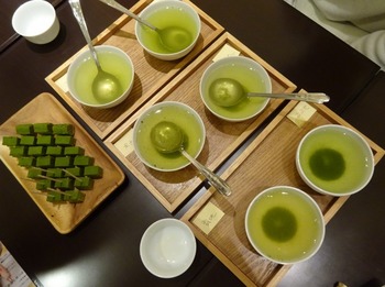 s_180417深緑茶房「お茶教室」④、６種類の煎茶.JPG